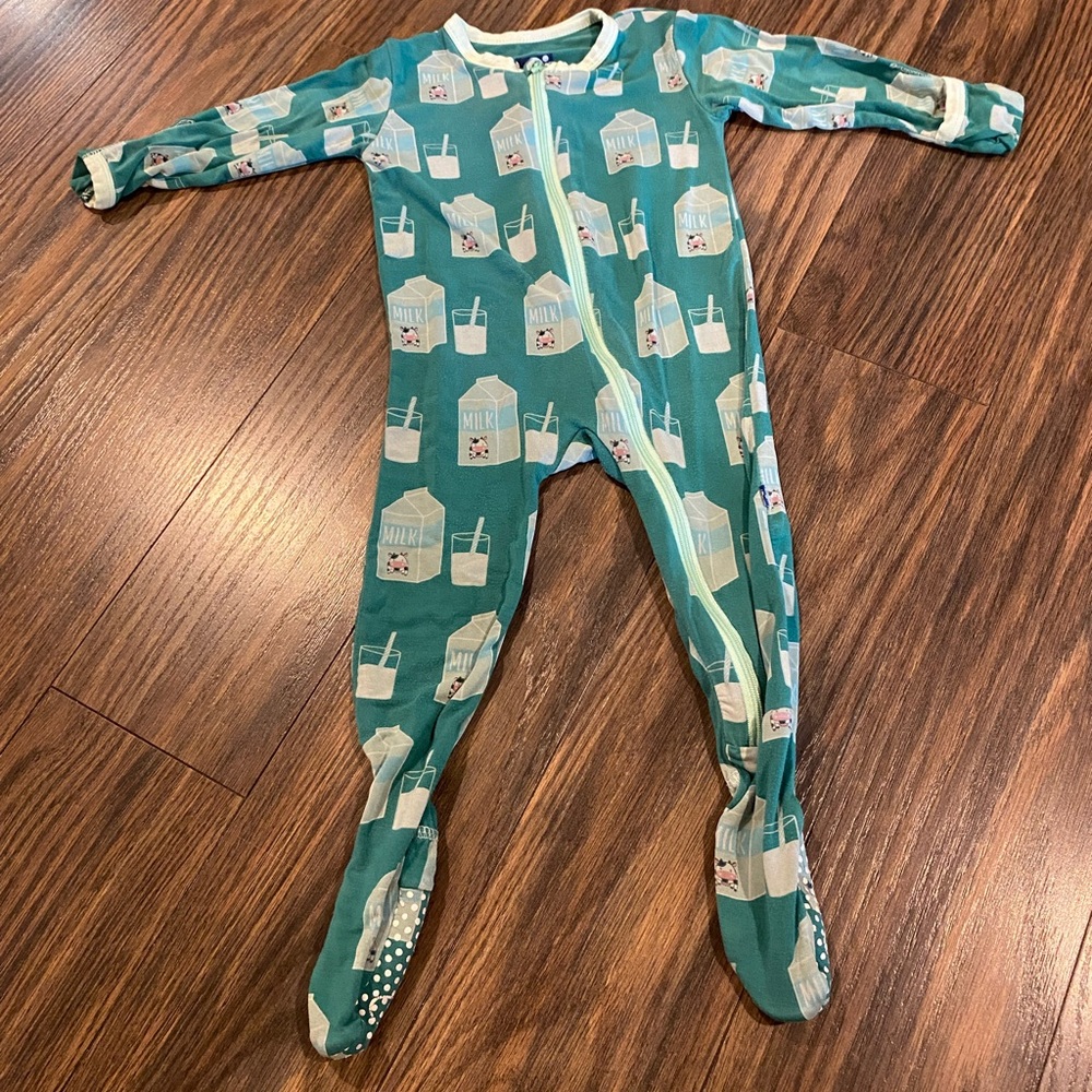 Kickee pants sleeper